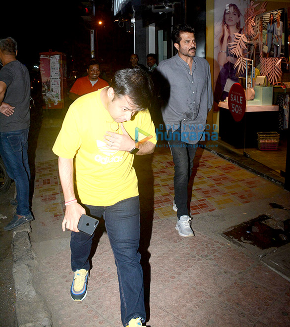 anil kapoor snapped at bastian in bandra 4