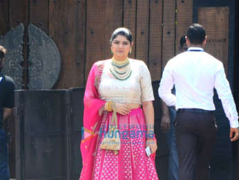 Arjun Kapoor & Anshula Kapoor snapped attending Sonam Kapoor and Anand Ahuja's wedding
