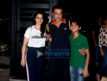 Bobby Deol celebrates his marriage anniversary with family