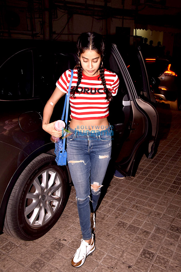 boney kapoor janhvi kapoor huma qureshi and kartik aaryan snapped at pvr juhu 3