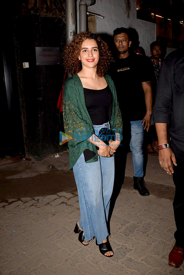 celebs grace mukesh chabbras birthday bash 12
