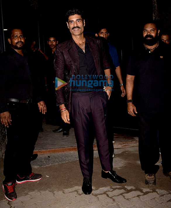 celebs grace mukesh chabbras birthday bash 18
