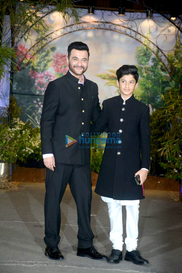 celebs grace sonam kapoor and anand ahujas wedding reception 3