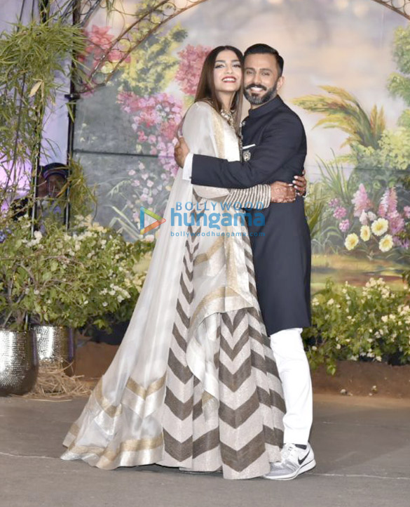Sonam Kapoor – Anand Ahuja reception LIVE updates: The newlyweds make an adorable pair as they make stylish entry