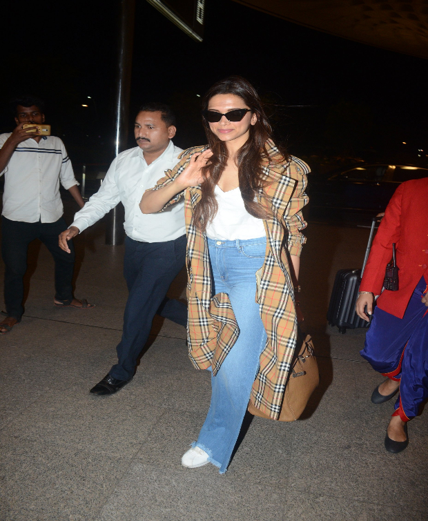 Deepika Padukone Airport Style 1