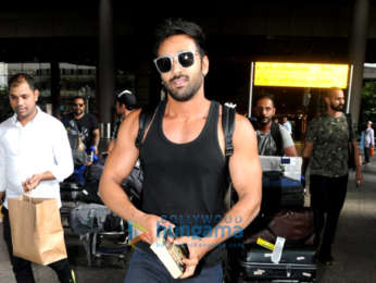 Deepika Padukone, Karan Johar, Shruti Haasan and others snapped at the airport