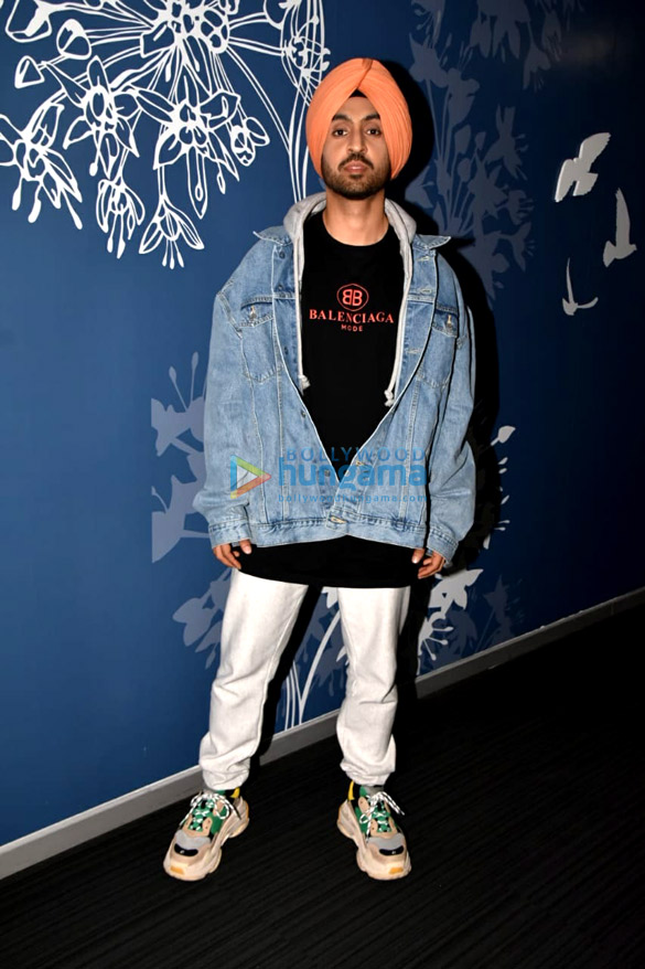 diljit dosanjh and taapsee pannu sanpped at the sony pictures preview theatre 1