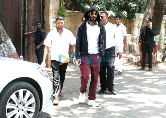 harshvardhan kapoor and rhea kapoor snapped in mumbai 11
