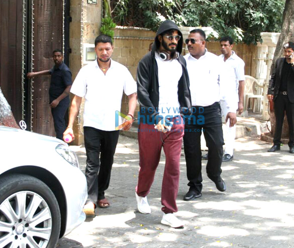 harshvardhan kapoor and rhea kapoor snapped in mumbai 8