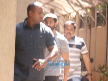Hrithik Roshan spotted in Juhu