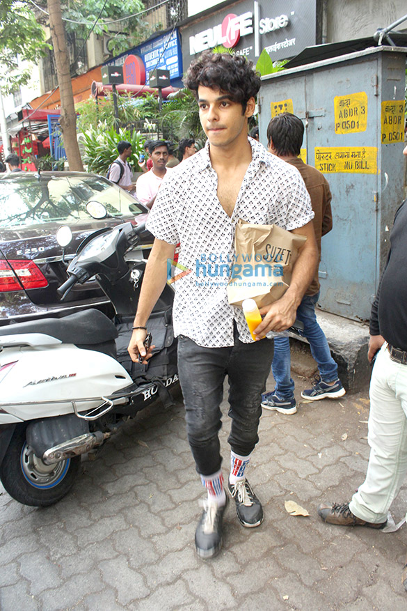 ishaan khattar snapped at kitchen garden 5