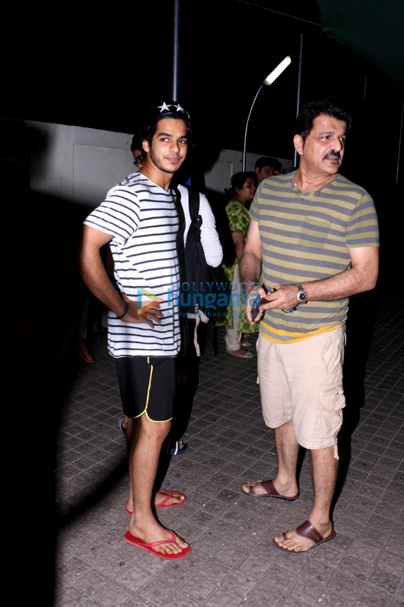 ishaan khatter spotted with rajesh khatter 5