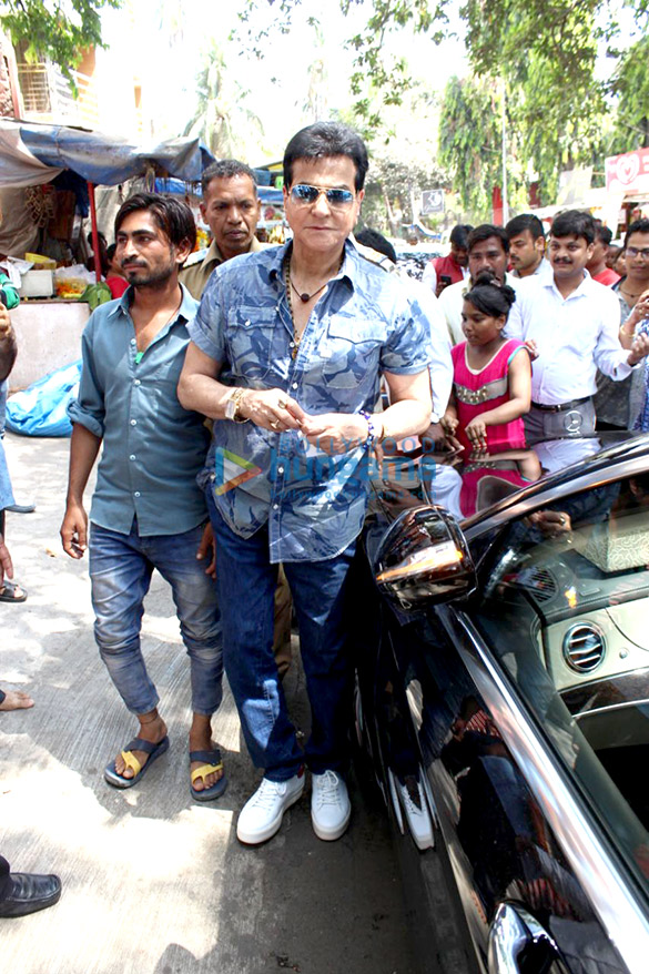 Jeetendra spotted at a temple in Juhu