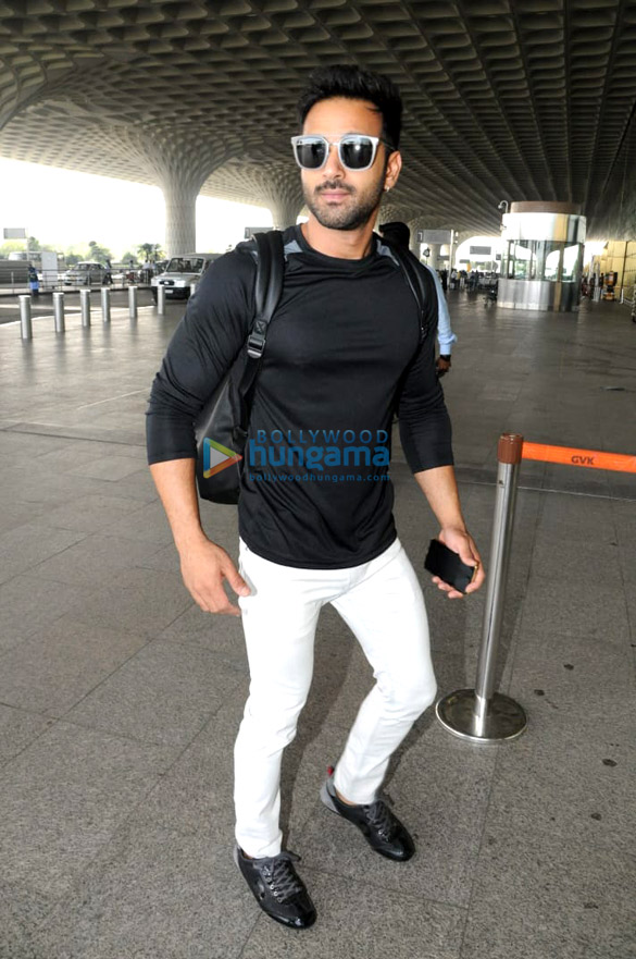 kangana ranaut pooja hegde and pulkit samrat snapped at the airptort 5