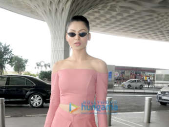 Kareena Kapoor Khan, Sonam Kapoor, Swara Bhaskar, and others snapped at the airport