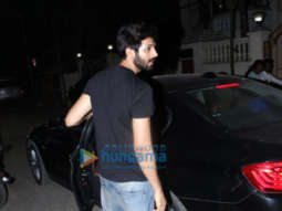 Kartik Aaryan snapped in Juhu