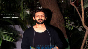 Kartik Aryan spotted at Versova