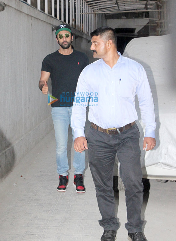 ranbir kapoor snapped at the old office of dharma productions 2