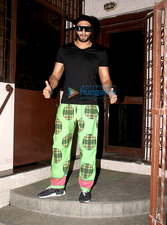 ranveer singh snapped at a recording studio in bandra 1