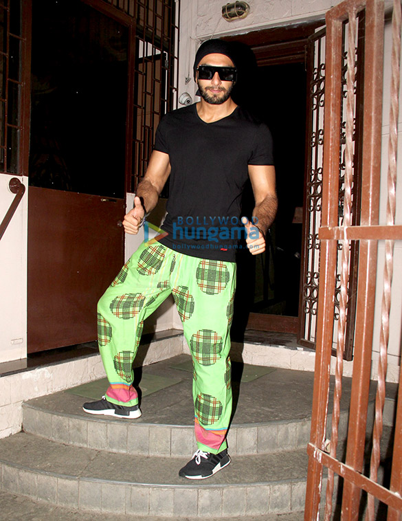 ranveer singh snapped at a recording studio in bandra 5