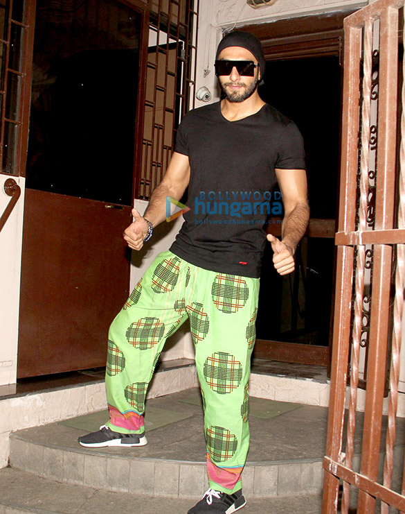 ranveer singh snapped at a recording studio in bandra 6