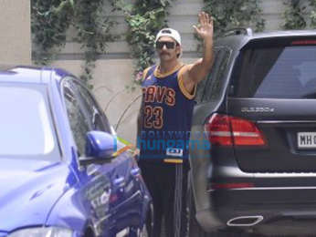 Ranveer Singh snapped sporting his new look from Simmba at the gym in Bandra