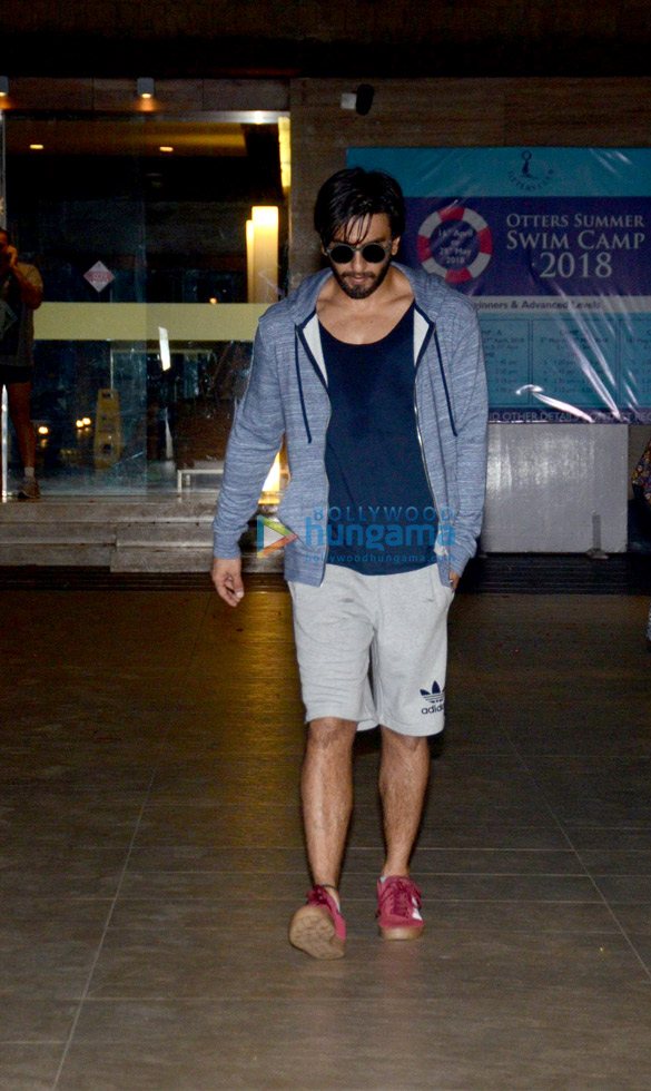 ranveer singh spotted at otters club in bandra 2 4