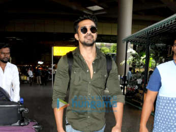Salman Khan, Jacqueline Fernandez, Twinkle Khanna, Prachi Desai, Ayushmann Khurrana and others snapped at the airport