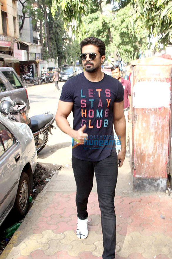 saqib saleem spotted at indigo 4