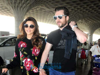 Shama Sikandar snapped at the airport