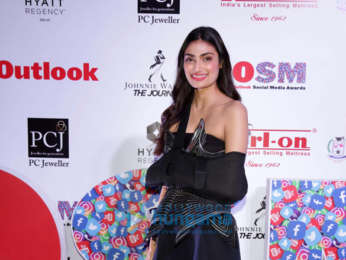 Shilpa Shetty, Athiya Shetty, Priya Varrier snapped at PCJ Outlook Social Media Awards 2018 at Hyatt Regency in New Delhi