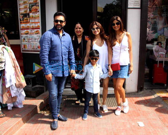 shilpa shetty snapped with her family at bastian 6