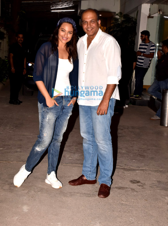 sonakshi sinha graces the screening of a marathi film 1
