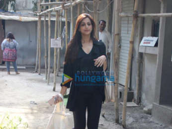 Sonali Bendre spotted at Kromakay salon in Juhu