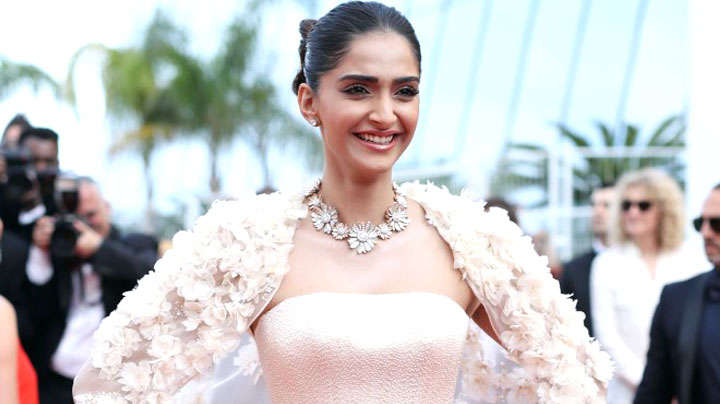 Sonam Kapoor Ahuja and her 7 wondrous journey of sartorial perfection! Sonam Kapoor Ahuja and her 7 wondrous journey of sartorial perfection!