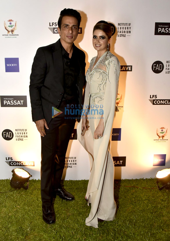 sonu sood and iulia vantur at hothur foundation 4