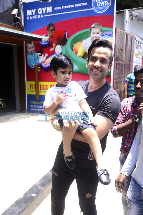 tusshar kapoor snapped with his son laksshya outside the gym in bandra 2