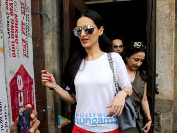 Twinkle Khanna and Anu Dewan spotted at Pali Bhavan