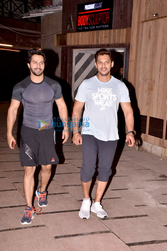 varun dhawan and prashant sawant snapped at bodysculptor gym 4