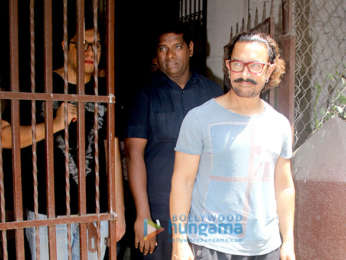 Aamir Khan spotted at Shankar Mahadevan's studio in Bandra