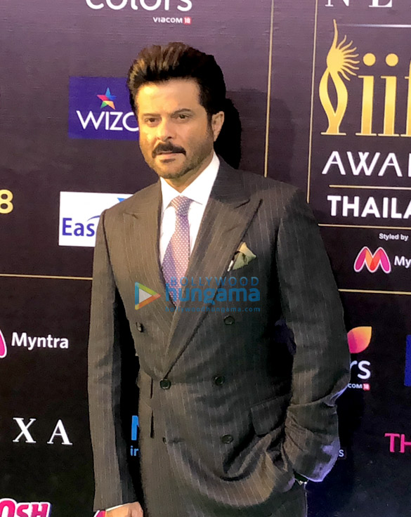 anil kapoor gulshan grover snapped at the green carpet of iifa rocks 2018 4