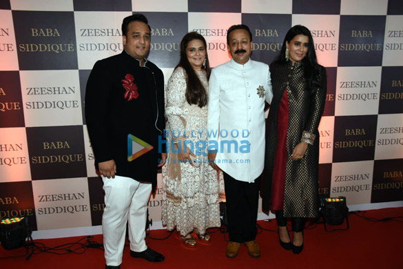celebs grace baba siddiques iftar party 4