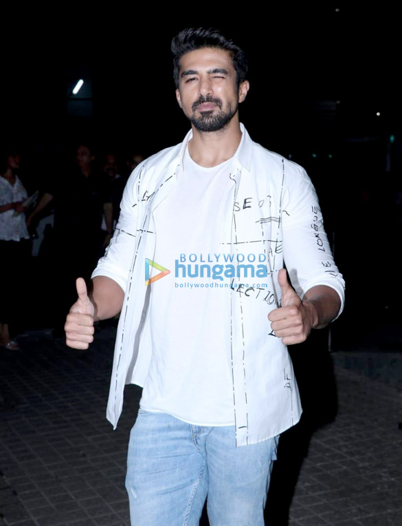 celebs grace the special screening of race 3 33