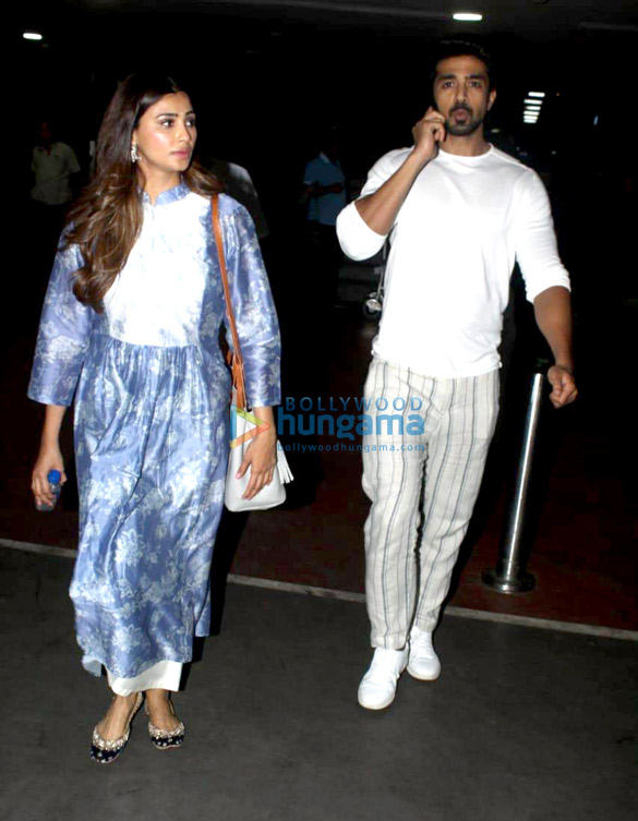 daisy shah and saqib saleem snapped at the airport 3