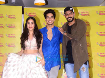 Dhadak duo Ishaan Khatter and Janhvi Kapoor launch 'Zingaat' song