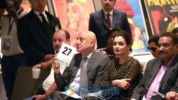 dia mirza anil kapoor and others snapped at osians cinematic heritage auction at iifa 2018 2