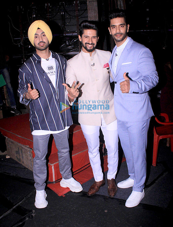 diljit dosanjh and angad bedi promote soorma on the sets of sabse smart kaun 2