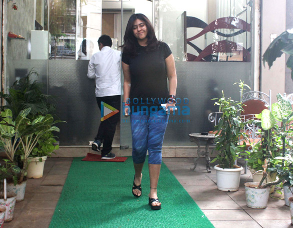 ekta kapoor spotted in bandra 2