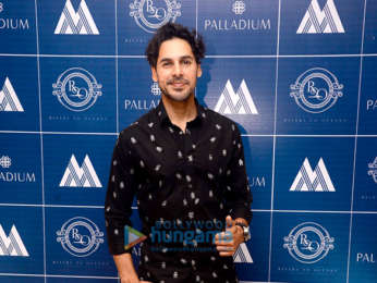 Evelyn Sharma, Sonal Chauhan, Dino Morea and others grace Rivers To Ocean restaurant launch