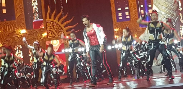 IIFA 2018: Varun Dhawan's electrifying performance on ‘Tamma Tamma Again’ is the highlight of the grand night; Kartik Aaryan makes his debut